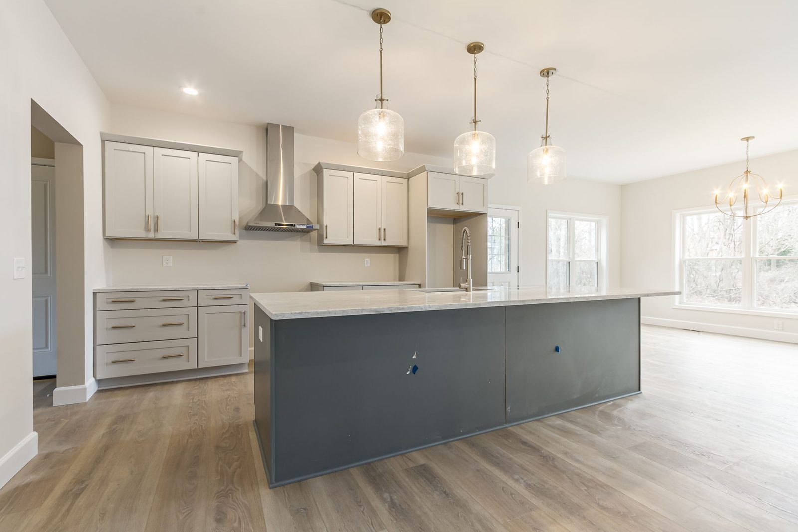 A two-storey in Canandaigua, Canandaigua, NY